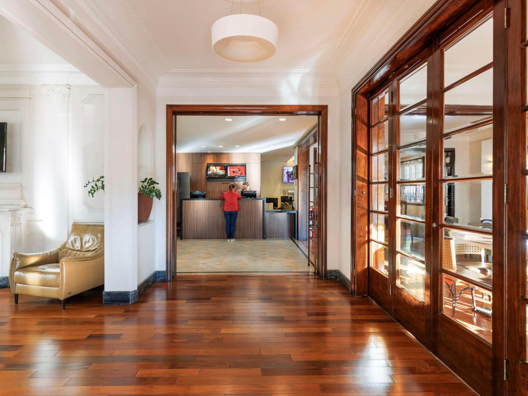 Ibis Belo Horizonte Liberdade Hotel Екстериор снимка